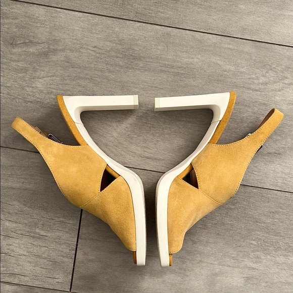 GEOX RESPIRA Jenieve Yellow Slingback Suede Sandals, Size 38/8 - Picture 4 of 9